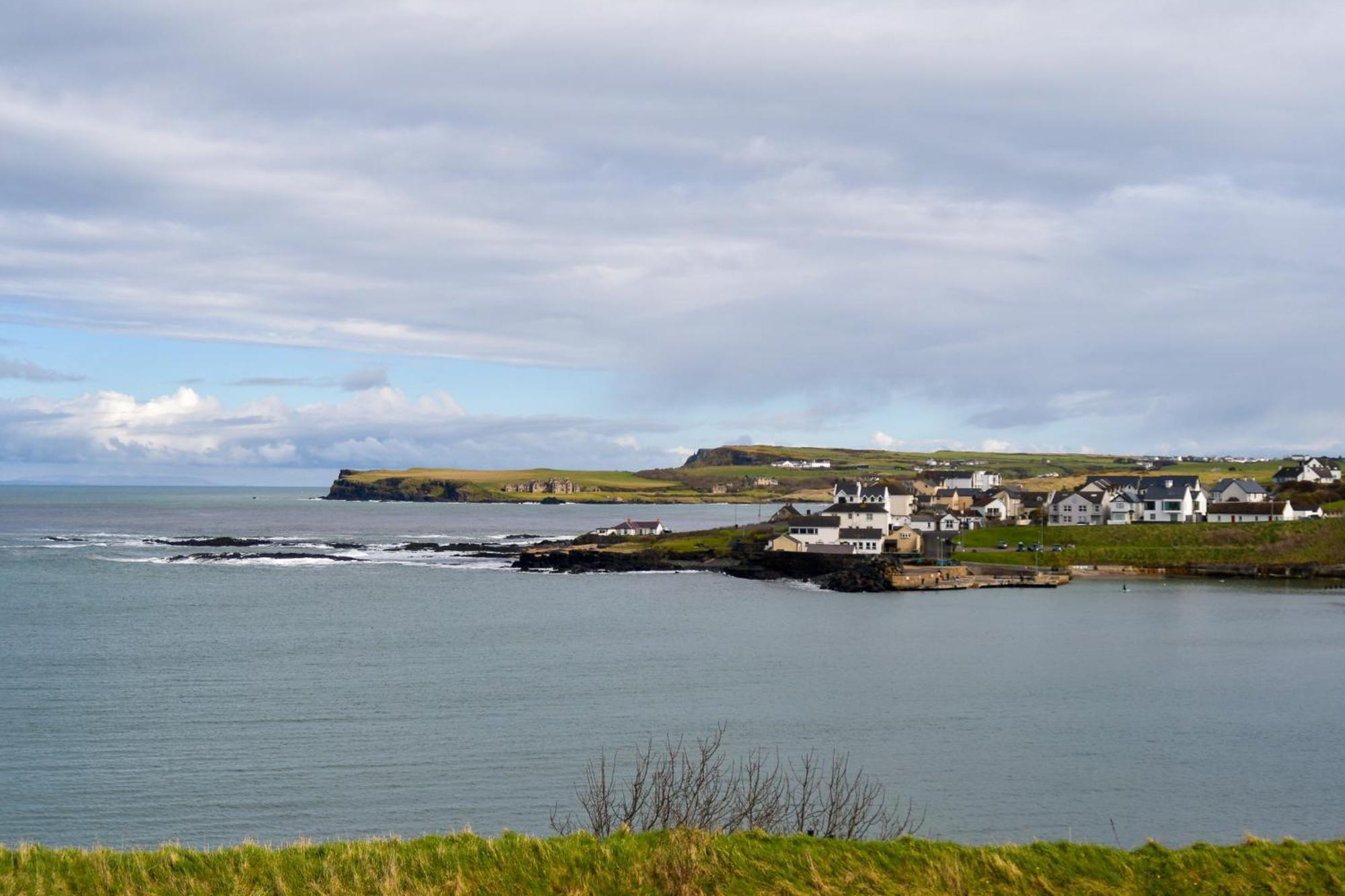 Shoreline North Coast Views Near Giants Causeway & Royal Portrush * Portballintrae