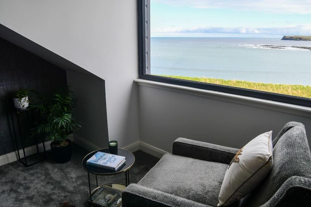 Shoreline North Coast Views Near Giants Causeway & Royal Portrush Portballintrae