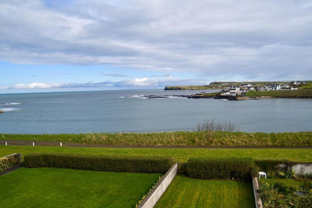 Holiday home Shoreline North Coast Views Near Giants Causeway & Royal Portrush Portballintrae