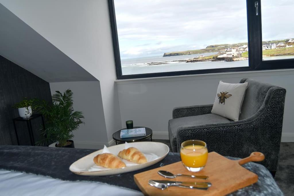 Shoreline North Coast Views Near Giants Causeway & Royal Portrush Holiday home